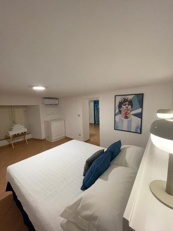 Caterina 70 Apartment Napoli Bagian luar foto